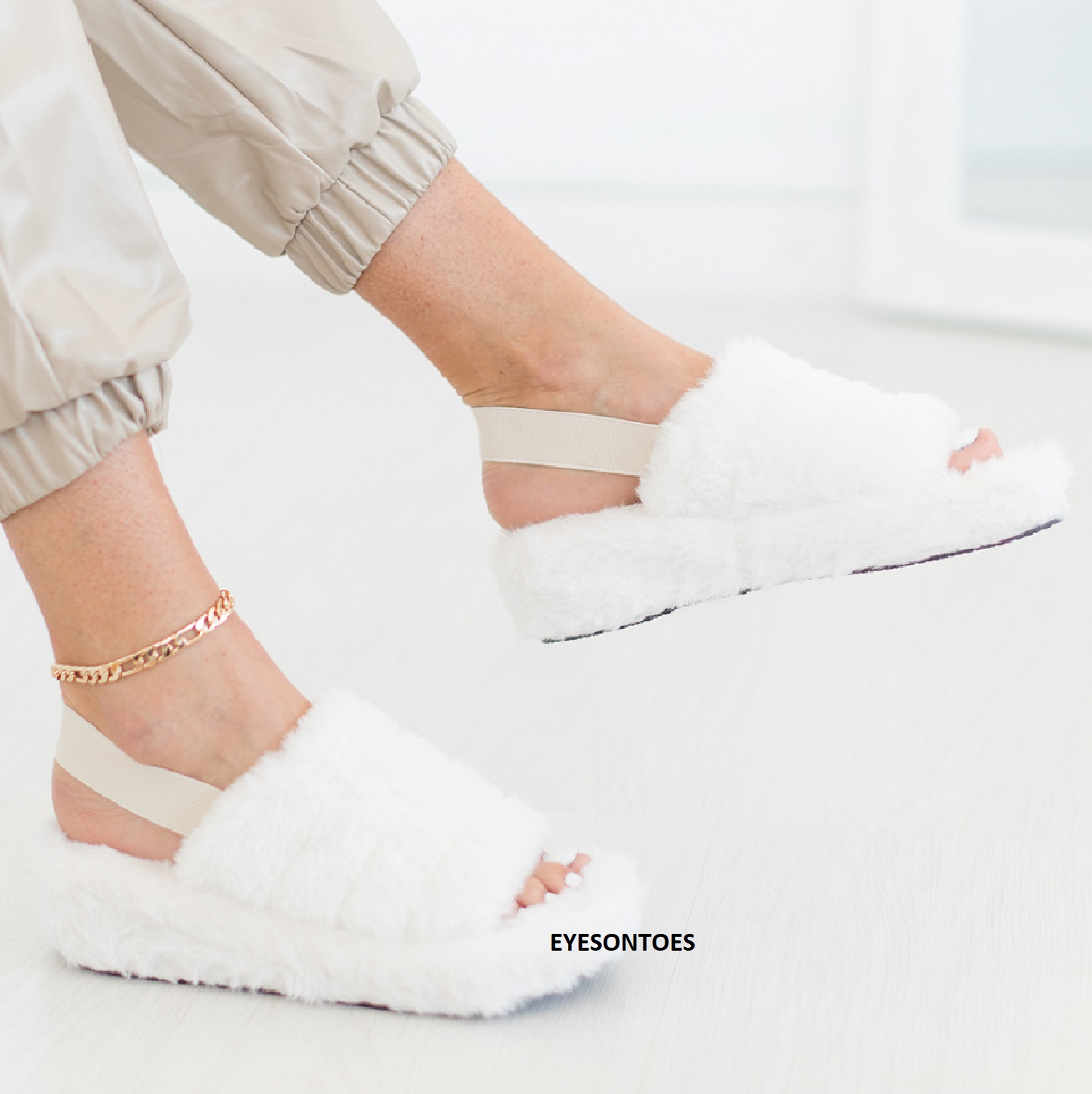 Women's Fluffy Real Fur Beach Slides Transparent Jelly Flip Flop Slippers